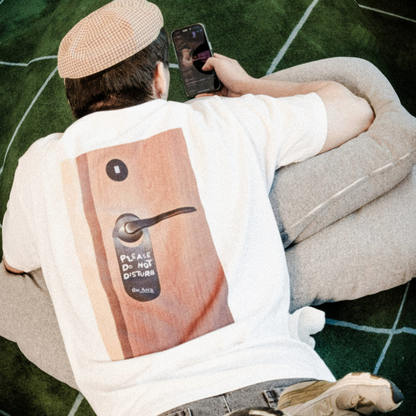 Do Not Disturb Tee 雅格T恤